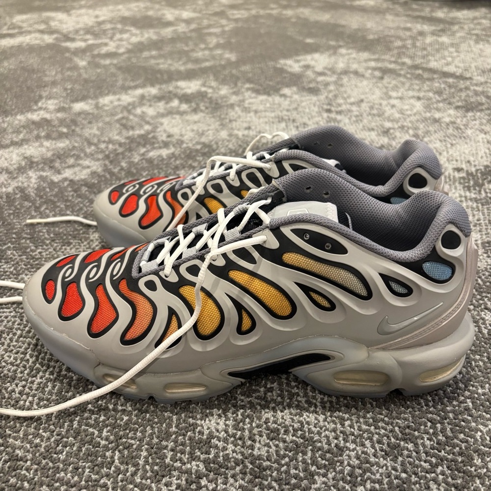 Nike Air Max Plus Drift Light Smoke Grey Shoes Mens U.S. 10 - Picture 3 of 6